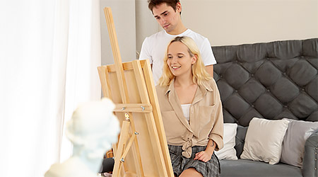 Blonde came to drawing class without panties